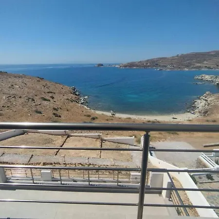 Mfd Luxury μεζονετα 100τμ διπλα στη θαλασσα Karystos (Evia)